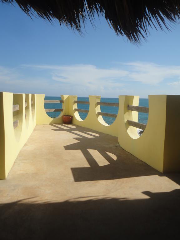 KuDehya Guesthouse Treasure Beach Eksteriør billede